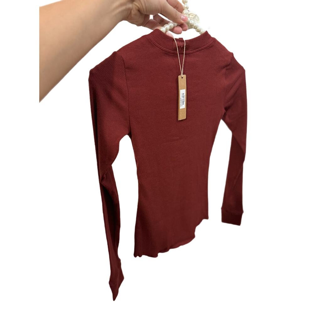 SKIMS Size XXS Cotton Rib Long Sleeve Henley Sangria Ribbed Shirt NWT - Picture 2 of 5